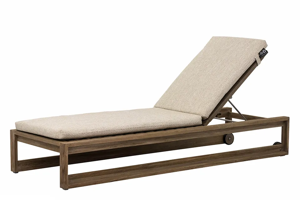 Apple Bee | Ligbed Antigua | Coastal Teak Apple Bee | Ligbed Antigua | Coastal Teak