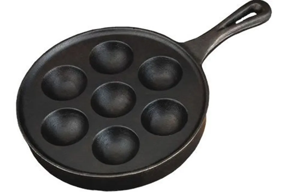 Camp Chef | Poffertjes Pan | Gietijzer Camp Chef | Poffertjes Pan | Gietijzer
